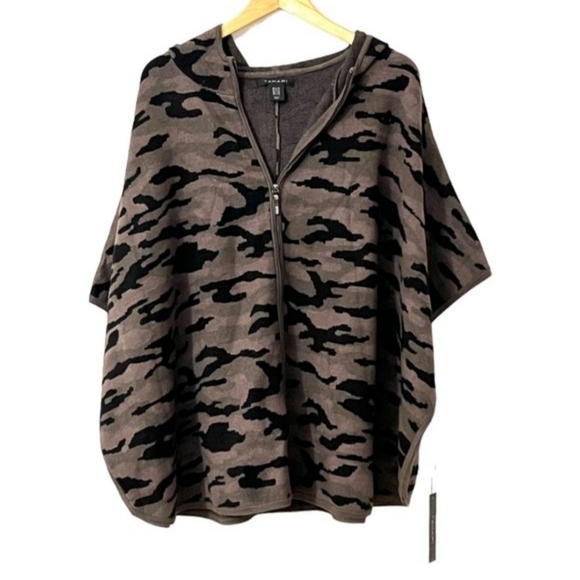 Tahari Tops - Plus  Size Tahari Zip Up Hooded Sleeveless Cardigan 1x NWT